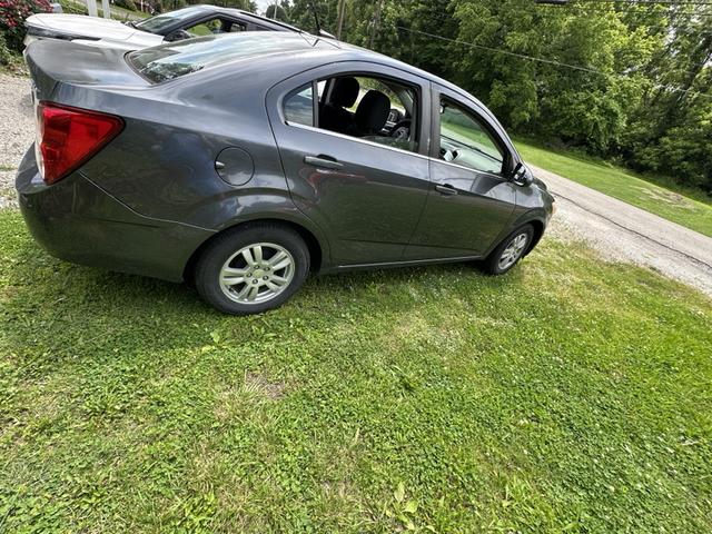 Photo of 2013 Gray Chevrolet Sonic