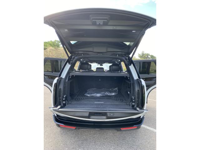 Photo of 2023 White Land Rover Range Rover