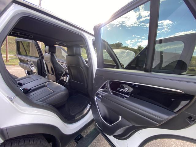 Photo of 2023 White Land Rover Range Rover