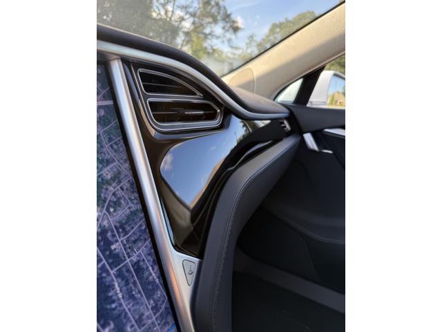 Photo of 2015 White Tesla Model S