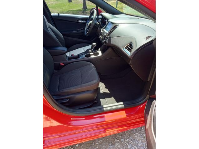Photo of 2018 Red Chevrolet Cruze