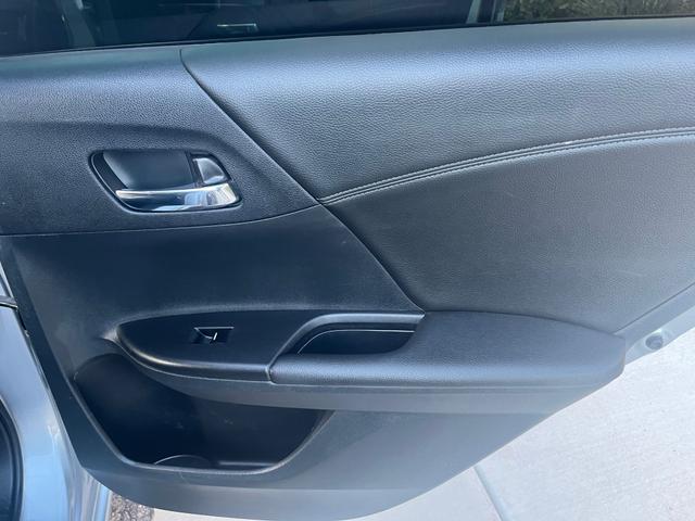 Photo of 2016 Silver Honda Accord
