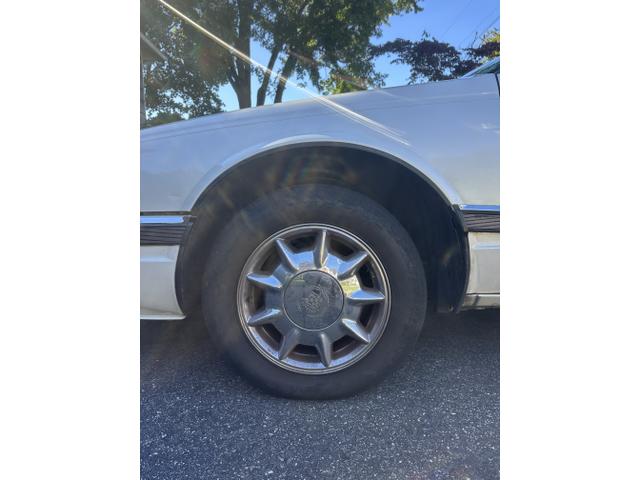 Photo of 1996 White Cadillac Seville