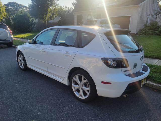 Photo of 2008 White Mazda Mazda3