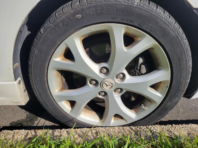 Photo of 2008 White Mazda Mazda3