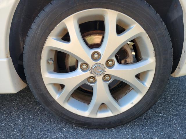 Photo of 2008 White Mazda Mazda3