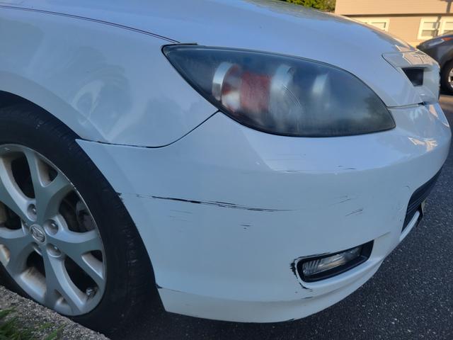 Photo of 2008 White Mazda Mazda3