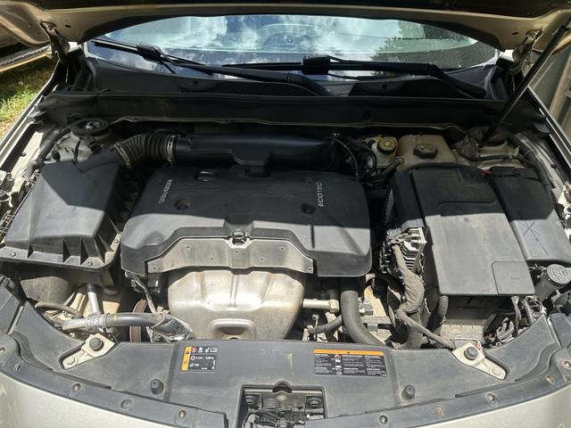 Photo of 2015 Gold Chevrolet Malibu