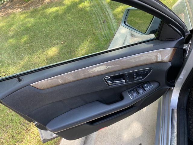 Photo of 2011 Silver Mercedes-Benz E-Class