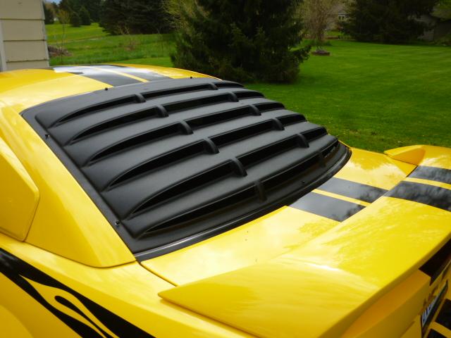Photo of 1999 Yellow Ford Mustang