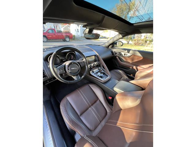 Photo of 2015 Green Jaguar F-TYPE