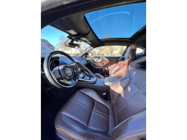 Photo of 2015 Green Jaguar F-TYPE