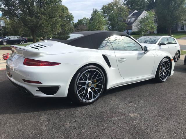 Photo of 2015 White Porsche 911