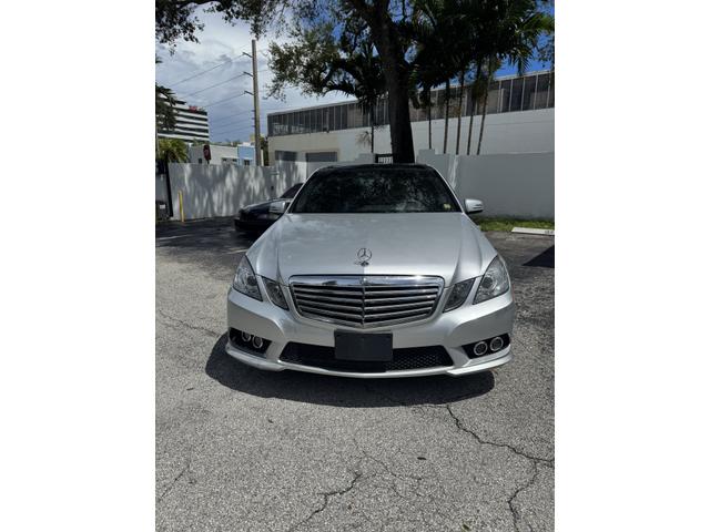 Photo of 2010 Silver Mercedes-Benz E-Class