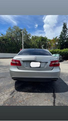 Photo of 2010 Silver Mercedes-Benz E-Class