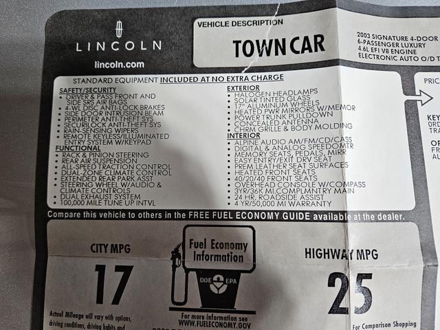 Photo of 2003 Silver Lincoln Town Car