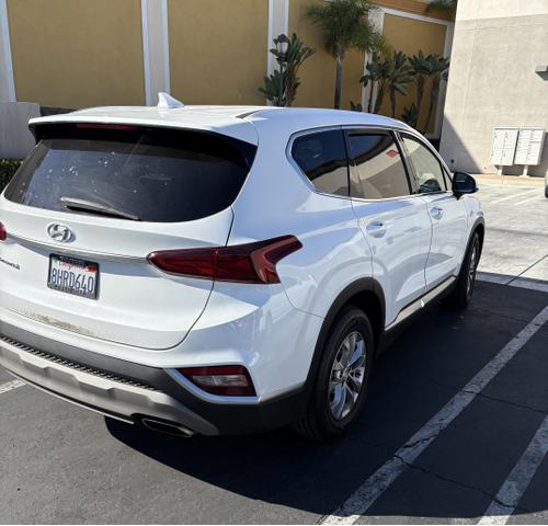 Photo of 2019 White Hyundai SANTA FE