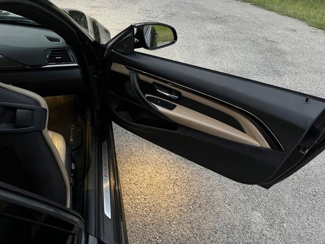 Photo of 2015 Black BMW M4