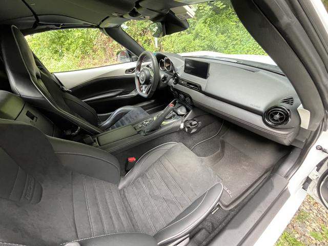 Photo of 2024 White Mazda MX-5 Miata RF