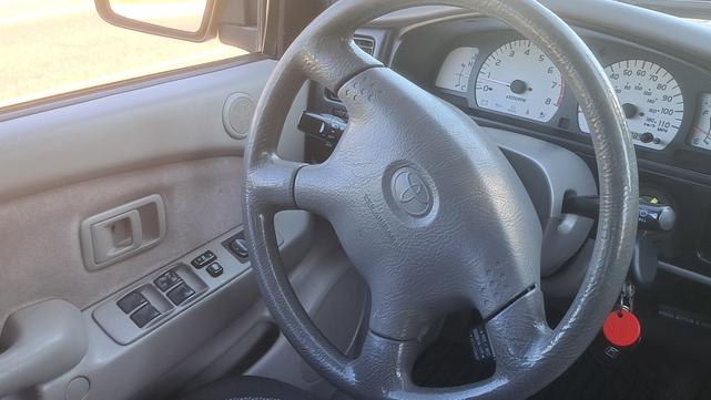 Photo of 2001 Silver Toyota Tacoma