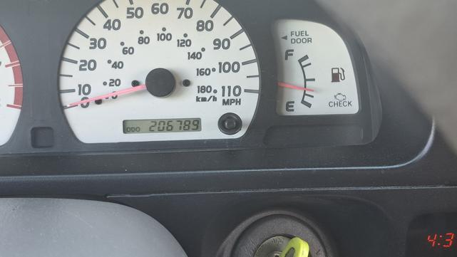 Photo of 2001 Silver Toyota Tacoma