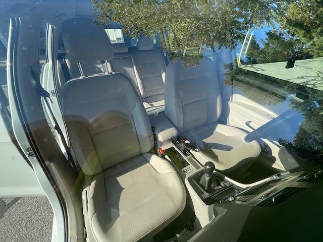 Photo of 2015 White Volkswagen Golf SportWagen