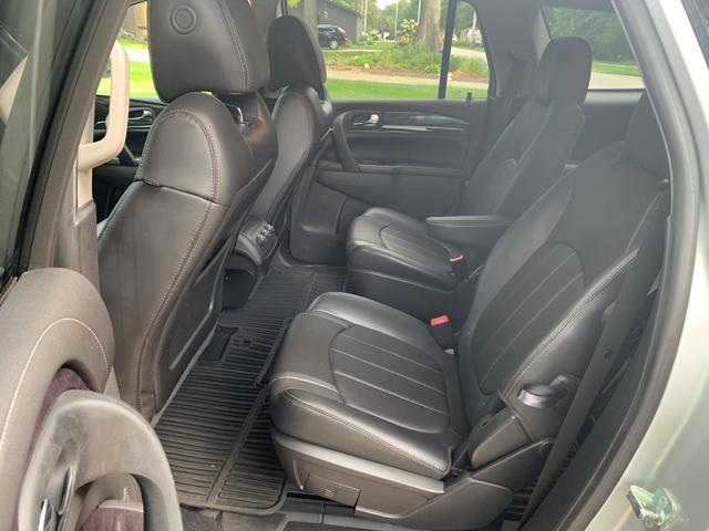 Photo of 2017 Silver Buick Enclave
