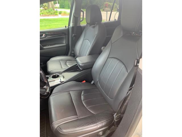 Photo of 2017 Silver Buick Enclave