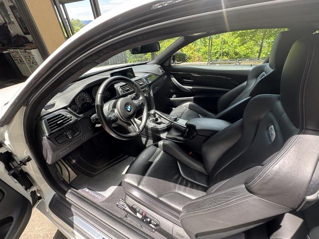 Photo of 2017 White BMW M4