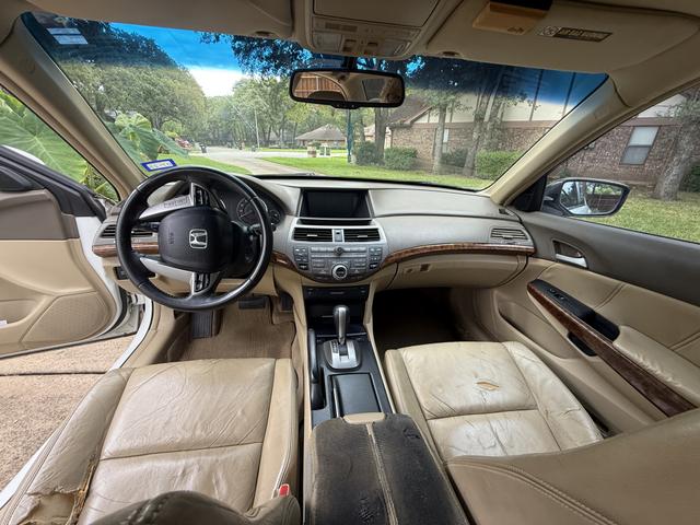 Photo of 2008 White Honda Accord