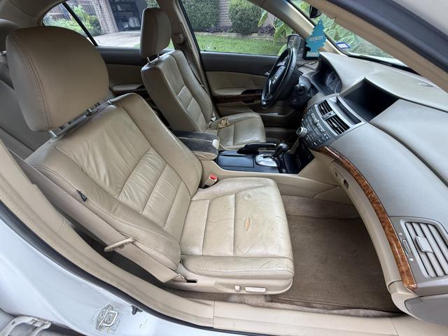 Photo of 2008 White Honda Accord