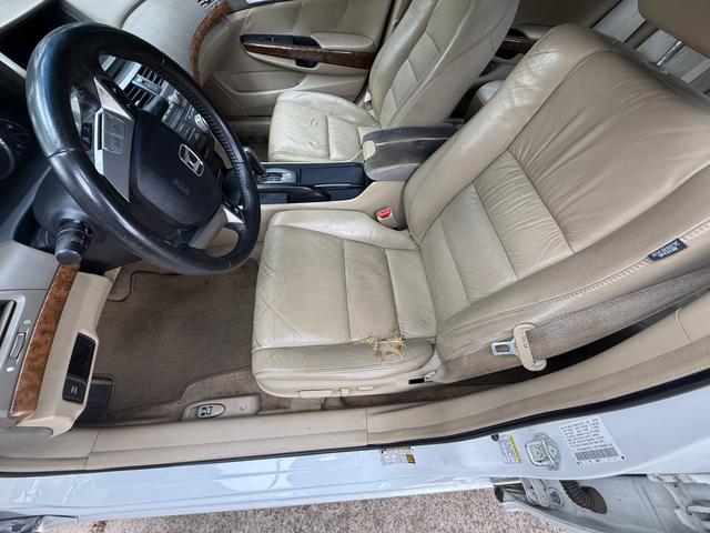 Photo of 2008 White Honda Accord