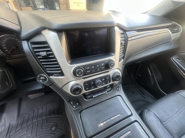 Photo of 2016 White GMC Yukon XL