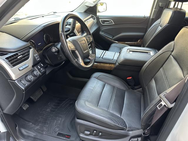Photo of 2016 White GMC Yukon XL