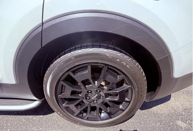 Photo of 2022 Gray Kia Telluride