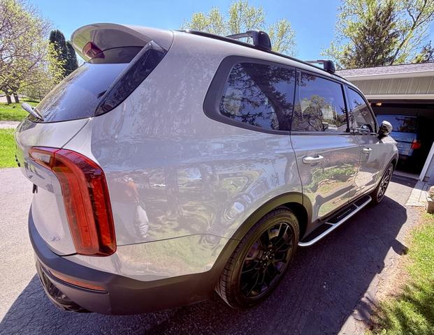 Photo of 2022 Gray Kia Telluride