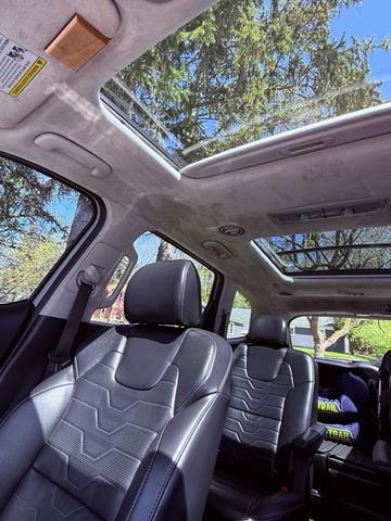 Photo of 2022 Gray Kia Telluride