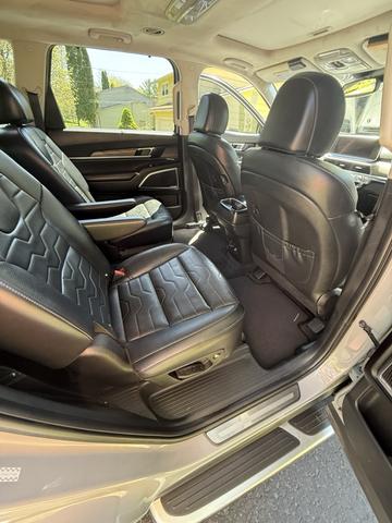 Photo of 2022 Gray Kia Telluride
