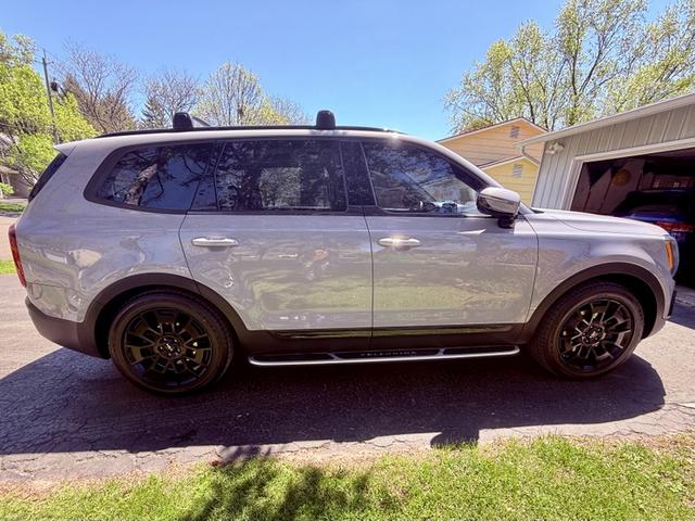 Photo of 2022 Gray Kia Telluride