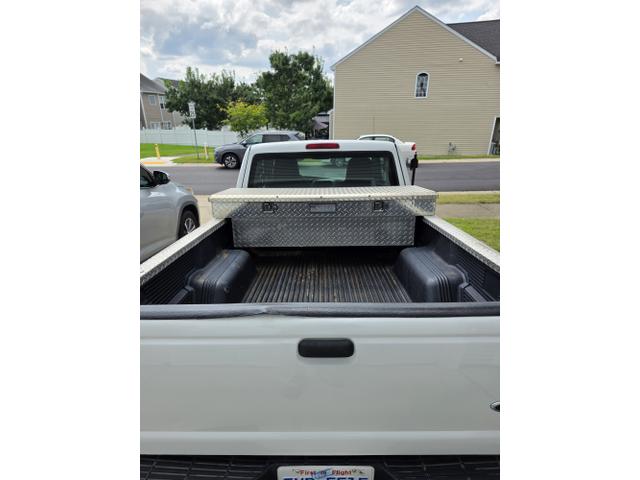 Photo of 2005 White Ford Ranger