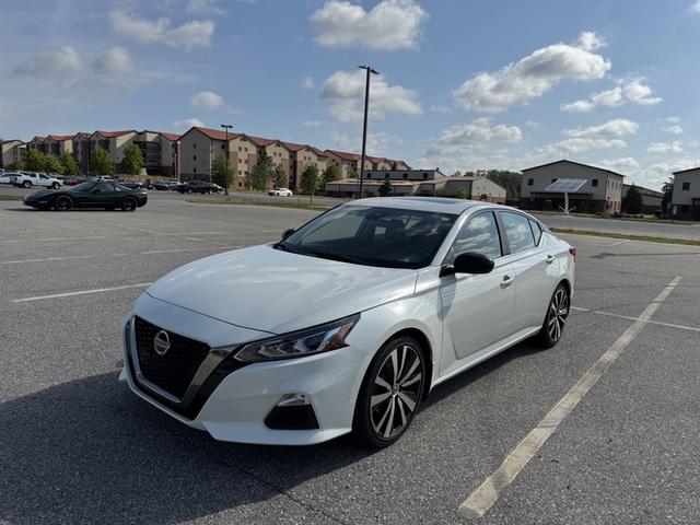 Photo of 2020 White Nissan Altima