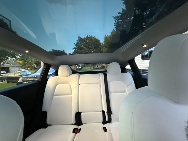 Photo of 2023 White Tesla Model Y