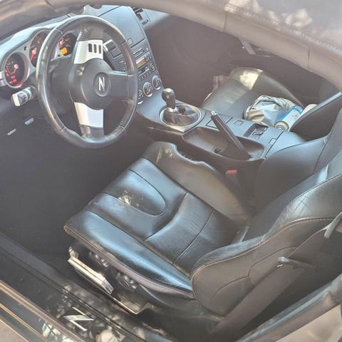 Photo of 2004 Gray Nissan 350Z