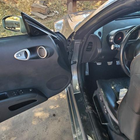 Photo of 2004 Gray Nissan 350Z