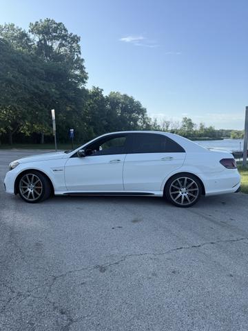 Photo of 2014 White Mercedes-Benz E-Class