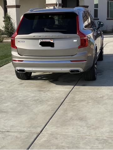 Photo of 2021 Beige Volvo XC90 Recharge Plug-In Hybrid