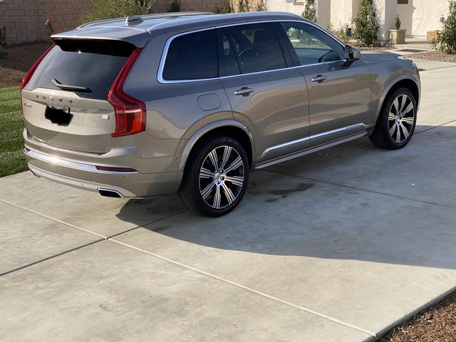 Photo of 2021 Beige Volvo XC90 Recharge Plug-In Hybrid