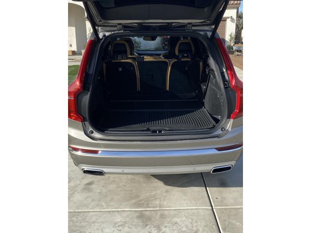 Photo of 2021 Beige Volvo XC90 Recharge Plug-In Hybrid