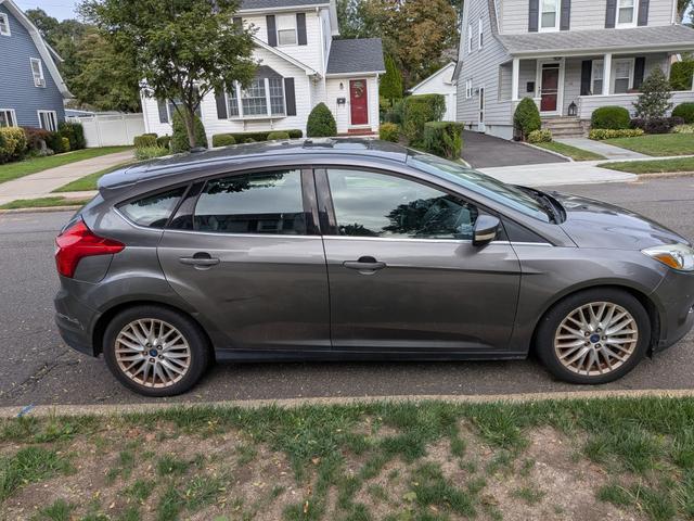 Photo of 2012 Gray Ford Focus