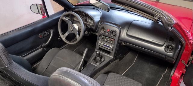 Photo of 1994 Red Mazda MX-5 Miata